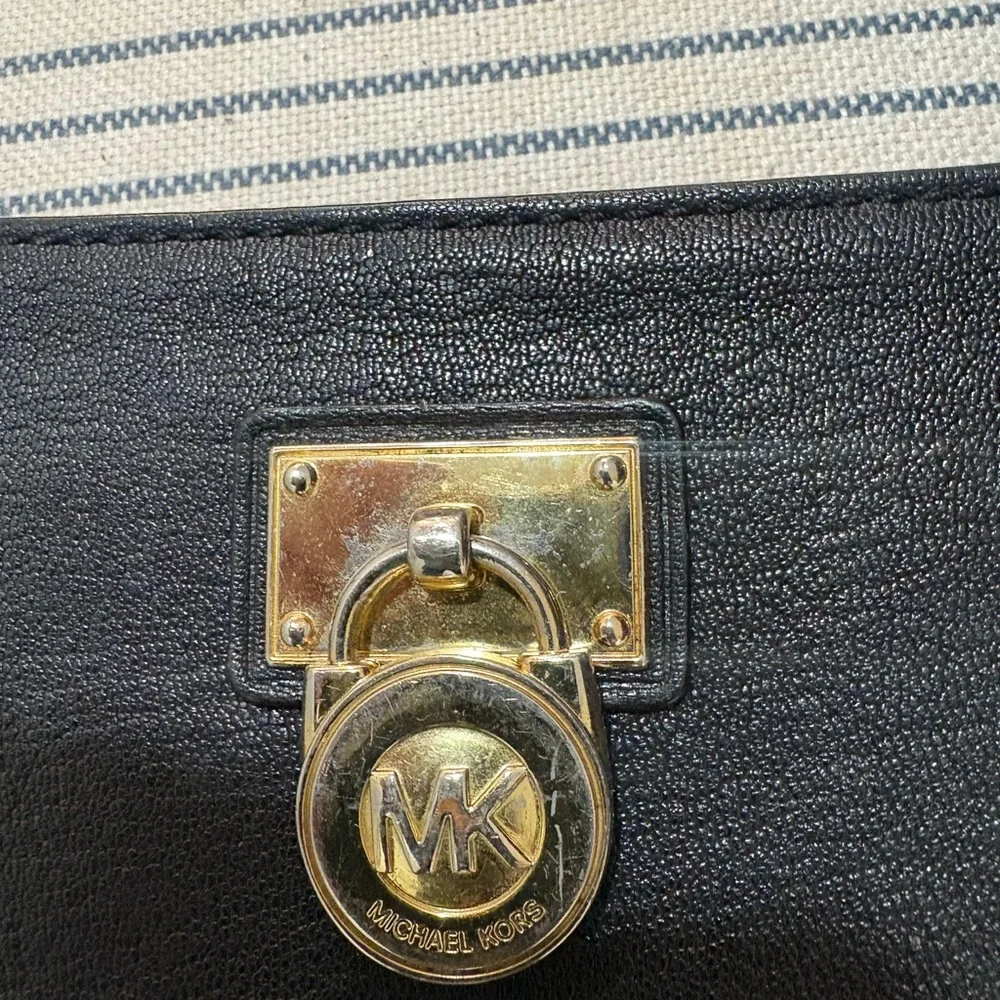 Michael Kors elegant wallet